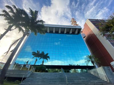 TRE determina remoção de post com imagem falsa de Raquel Lyra e Flávio Bolsonaro