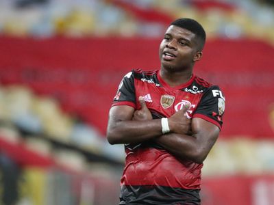Vila Nova avança na contratação de Lincoln, ex-campeão da Libertadores