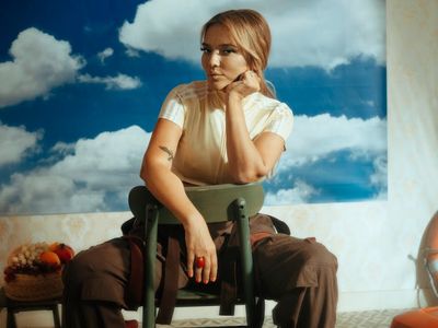 Anitta lança 'Equilibrivm': álbum que busca equilíbrio