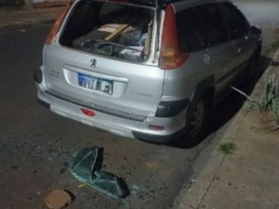 Homem persegue ladrão e recupera kit cobre-leito furtado em Uberaba; em Goiânia, furtos de itens de baixo valor sobem 18%