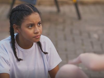 Por Você: resumo de 12 a 17 de outubro tem Bela pedindo tempo a Lucas e fuga de Glorinha