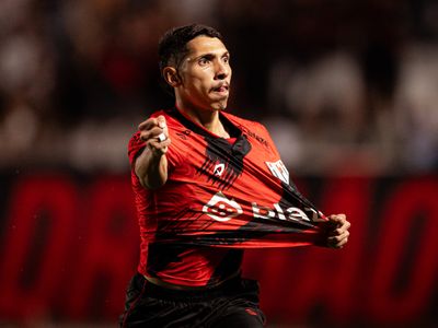 Atlético-GO sai do G-6 e tem clássico decisivo contra o Goiás pela Série B