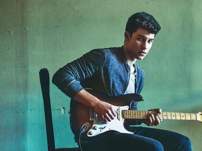 Shawn Mendes lança edição de 10 anos de 'Illuminate' com demos inéditas