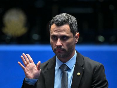 Cleitinho desiste de governo de Minas e PL articula Marcelo Aro