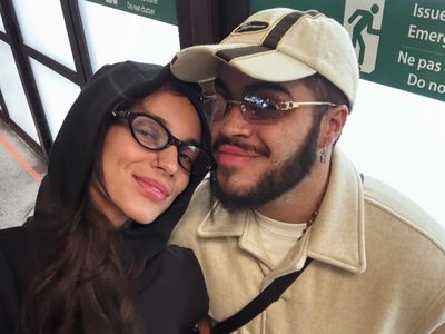 Alane Dias e Fran Gil compartilham momentos românticos em Paris