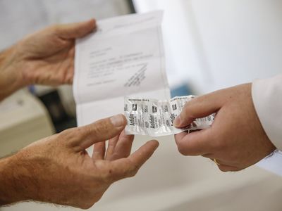 Farmacêutico alerta para riscos de receitas médicas no TikTok