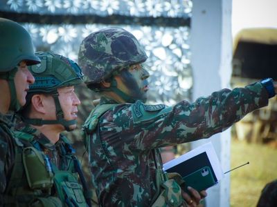 Exército testa estratégias contra drones em exercício no estado de Goiás