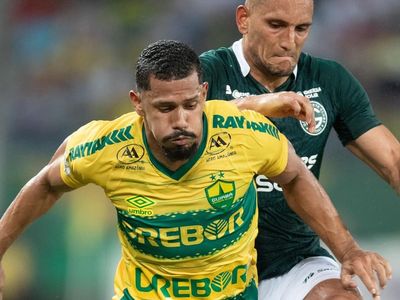 Goiás empata com Cuiabá e mantém pressão por virada na Série B
