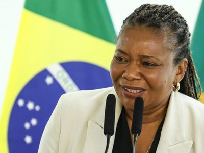 Governo de Goiás comete gafe ao homenagear ídolo falecido e corrige postagem