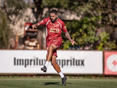 Vila Nova pode ter Dellatorre e Ryan contra Botafogo-SP pela liderança da Série B