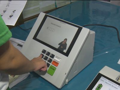 TRE de Goiás leva mutirões a escolas para engajar jovens nas eleições 2026