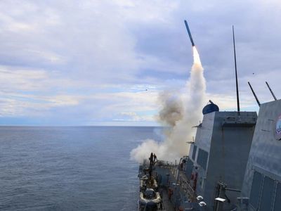 Governo Trump acelera produção de mísseis Tomahawk com investimento de US$ 23 bilhões