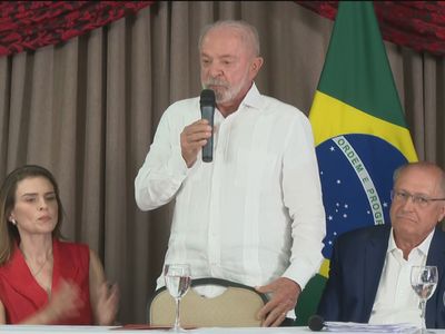 Lula define estratégias de campanha para segundo turno em reuniões no Alvorada