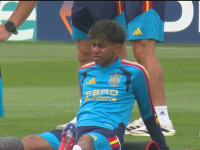 Lamine Yamal é poupado dos treinos da Espanha para evitar sobrecarga muscular