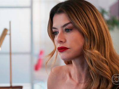 Vanessa sabota receitas e coloca pacientes em risco em Por Você