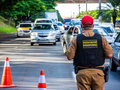 Acidente em Goiás mata advogado e namorada