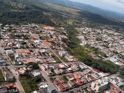 Chuvas retornam a Divinópolis e sinalizam mudança no clima do Centro-Oeste