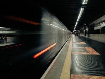 Homem ferido em estação de metrô em SP