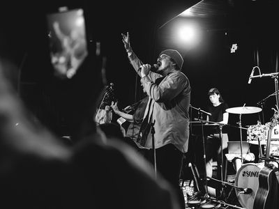 Irmãos Henrique e Juliano Emocionam em Show em Goiânia