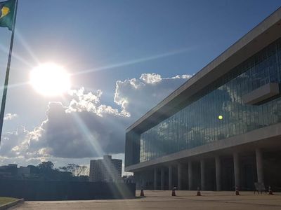 Mulher é resgatada de cárcere privado em Goiás; vítima estava acorrentada e amordaçada