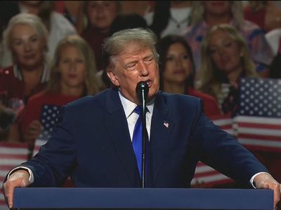 Trump promete US$ 5 mil a cada americano se republicanos vencerem Congresso em novembro