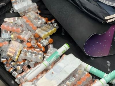 Homem é preso com 300 ampolas de emagrecedor irregular em aeroporto no Paraná