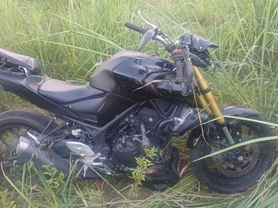 Motociclista fica ferido após queda na Via Dutra, em Resende