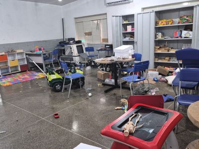 Escola municipal é invadida e depredada na madrugada em Cuiabá