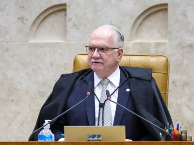 Fachin assume relatoria do inquérito das fake news e afasta Moraes do caso
