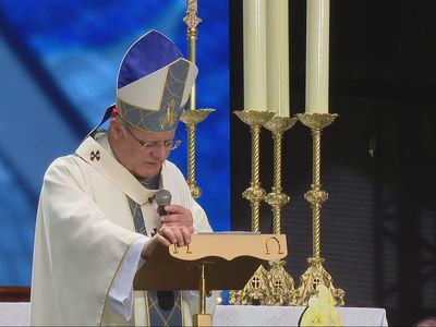 Cardeal Paulo Cezar Costa pede amor e diálogo em missa de Aparecida em Brasília