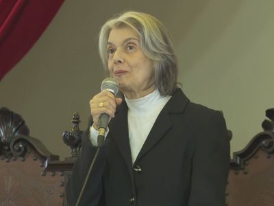 Cármen Lúcia defende vigilância constante pela democracia em evento na USP