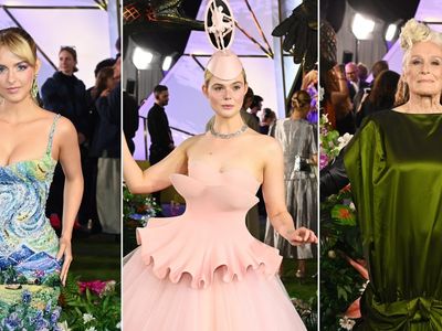 Elenco de 'Jogos Vorazes: Amanhecer na Colheita' desfila looks ousados no tapete verde em Londres