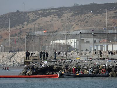 Espanha declara normalidade em Ceuta e pede reunião urgente sobre migração