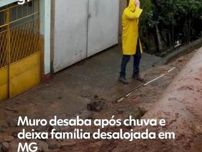 Muro desaba após chuva forte e deixa família desalojada em São João Nepomuceno