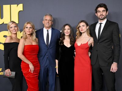 Giulia Be e Conor Kennedy celebram união de três dias no Rio com clã Kennedy completo