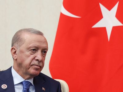 Erdogan anuncia candidatura em eleição antecipada e contorna limite de mandatos na Turquia