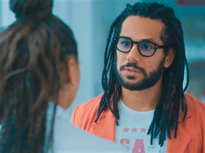Após crise, Lucas flagra Bela próxima de Gabriel em 'Por Você'