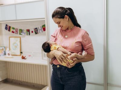 Mãe em Goiânia Luta para Cuidar de Bebê com Câncer