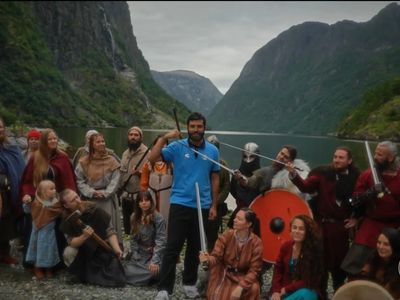 Foto oficial da Noruega na Copa 2022 foi feita em vila viking — e Goiás tem suas próprias raízes