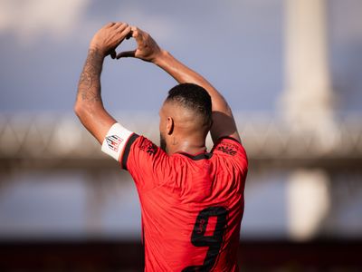Atlético-GO entra no G-6 da Série B após goleada sobre o Criciúma