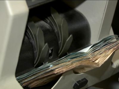 Dívida pública do Brasil supera R$ 9 trilhões com alta de R$ 200 bi em um mês