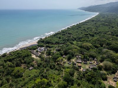 Paraiso sob terror: grupos armados assolam destino turistico da Colômbia