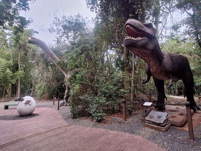 Vale dos Dinossauros em SP reabre com entrada gratuita e inspira Goiânia