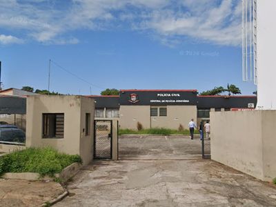 Motorista Embriagado Foguete da Polícia e Avança Semáforo em Jaú