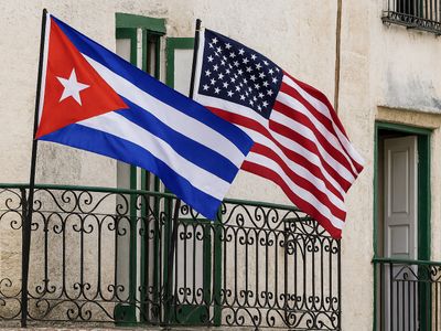 Díaz-Canel acusa EUA de 'genocídio político' em discurso no aniversário da revolução cubana