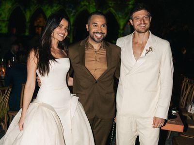 Gil do Vigor celebra casamento de Juliette após chegar atrasado à cerimônia