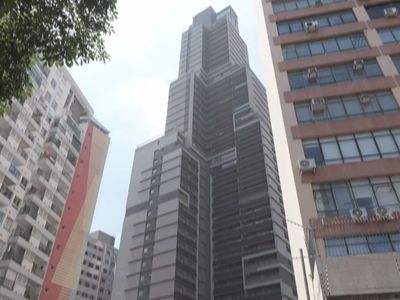 Limpador de janelas morre ao cair do 42º andar de prédio no centro de São Paulo