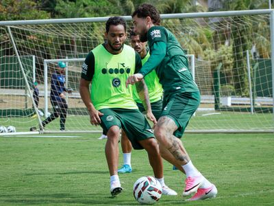 Goiás tem desfalques na defesa para duelo contra Novorizontino pela Série B