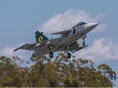 Brasil recebe 10 caças F-39 Gripen, mas FAB alerta: ainda não basta para defesa aérea