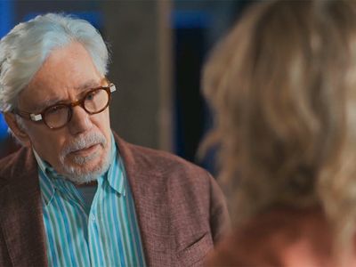 Pérola convida Manoel para morar com ela após internação em 'Por Você'
